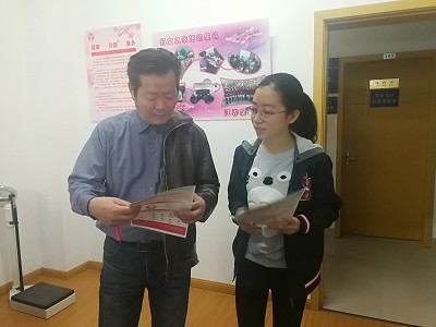 爱满重阳节，浓浓敬老情―BET体育365投注官网学生党支部开展社区为老服务